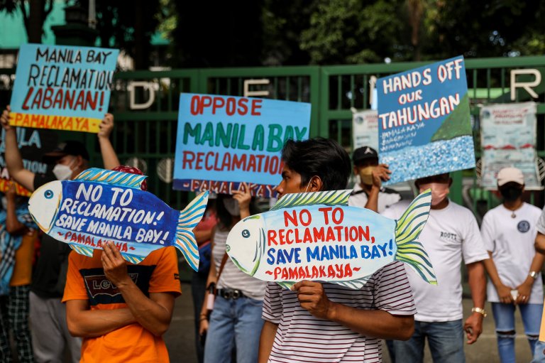 GlobalWitness_RS10990_XBS006_lpr (2).jpg