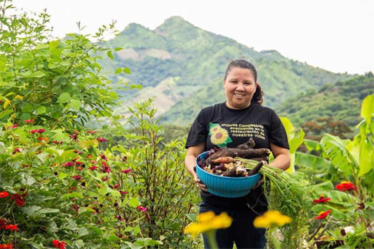 Both_Ends_Earth_Day_Postcode_Loterij_600x400 (1).jpg